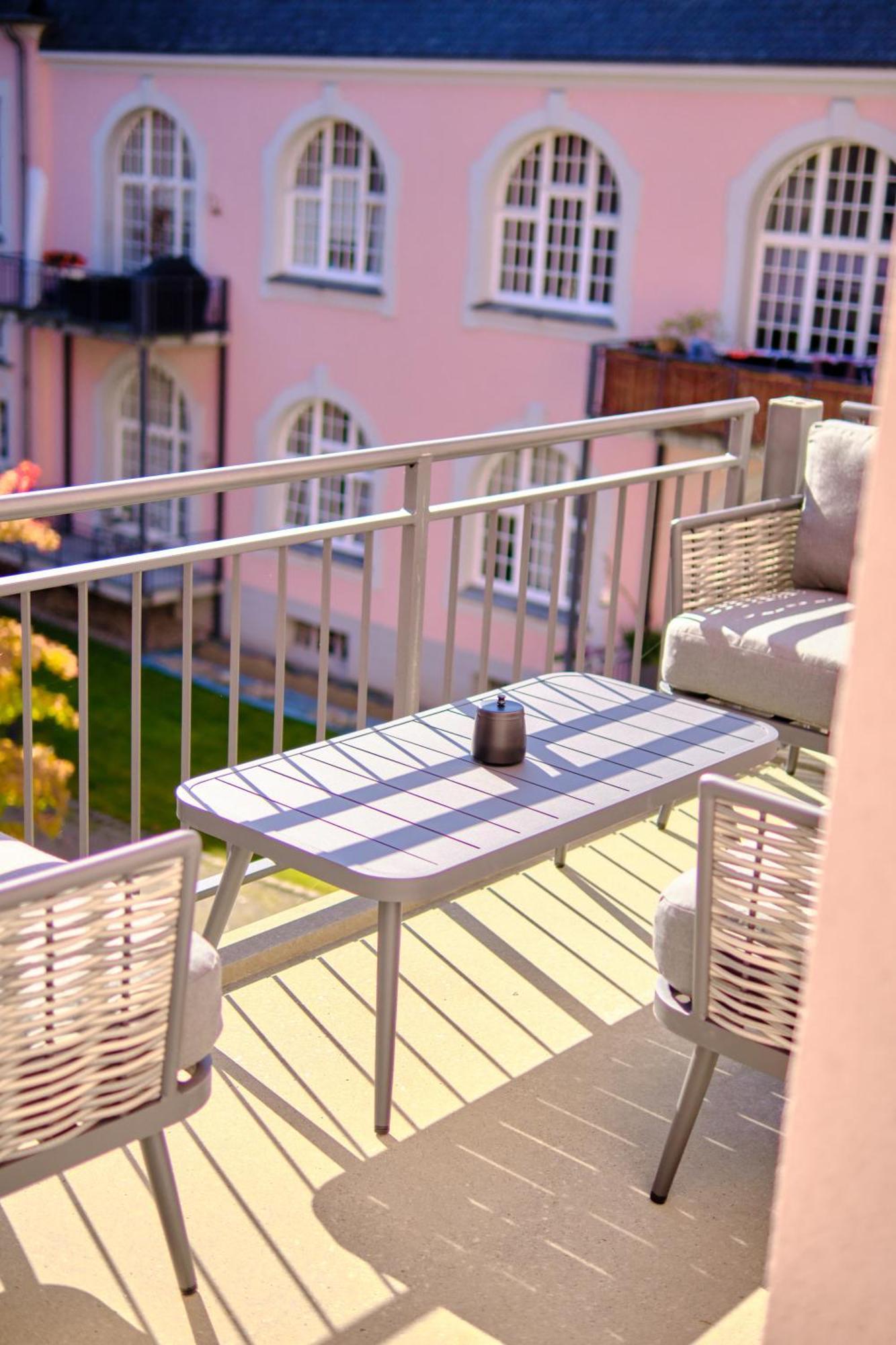 Historisches Deluxe Apartment Im Marianum Neuss Exterior photo